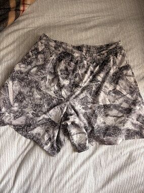 Mens reflective lululemon shorts